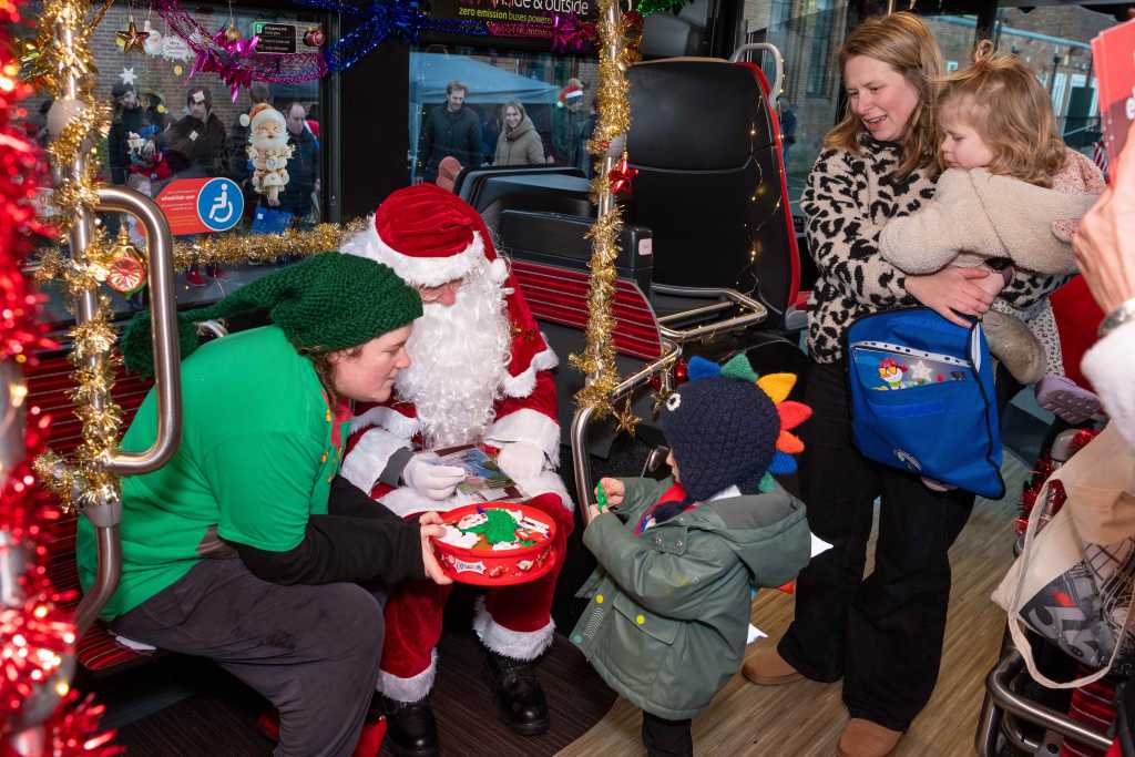christmas-bus-food-donation-exterior.png3_.jpg