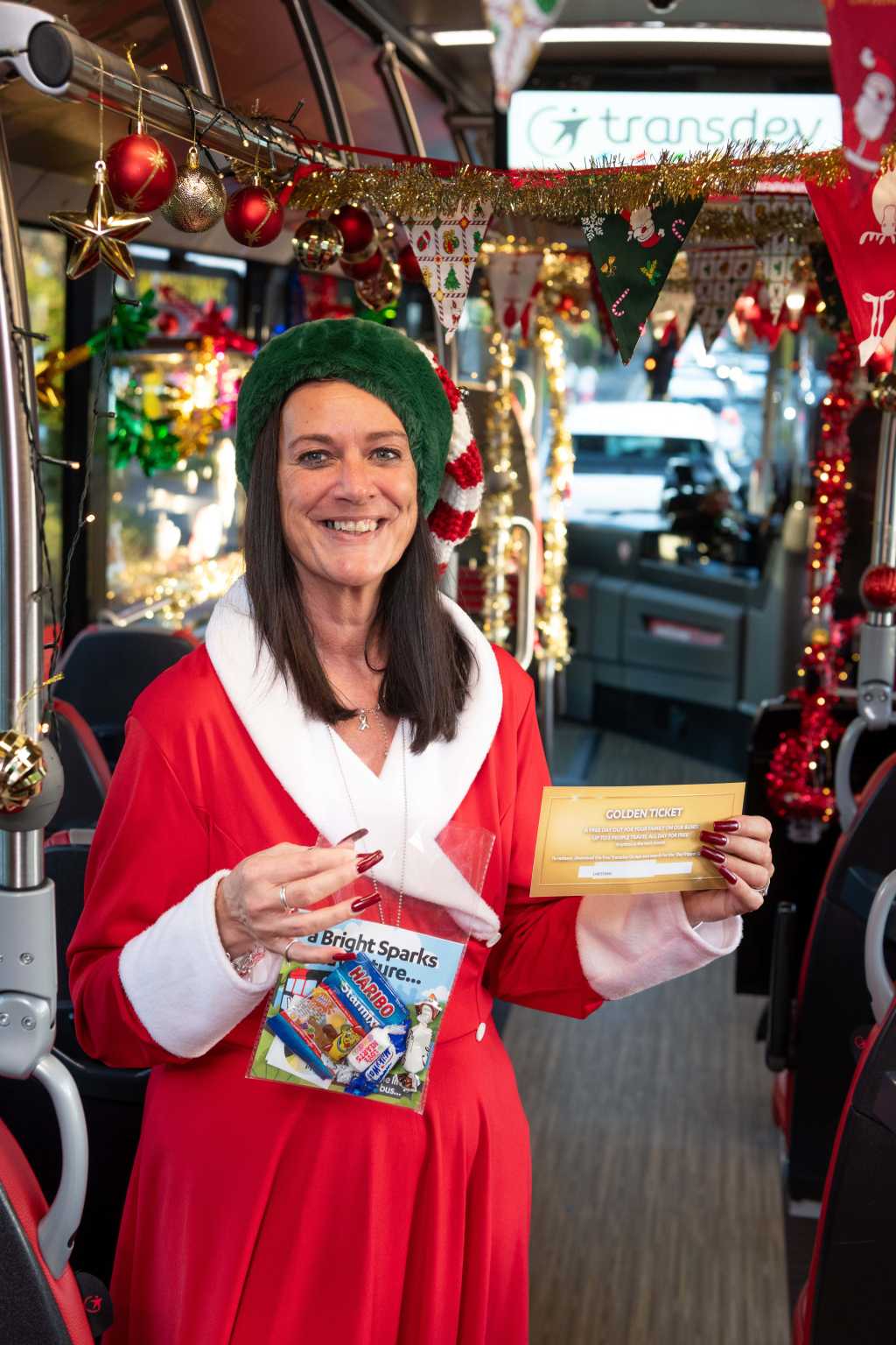 christmas-bus-food-donation-exterior.png4_.jpg