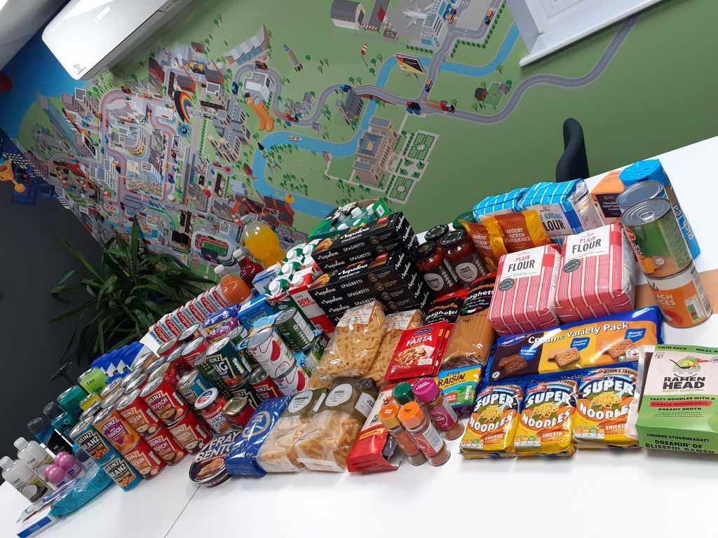 food-drive-collage-web-dec25_transdev-corner-web.png2_.jpg