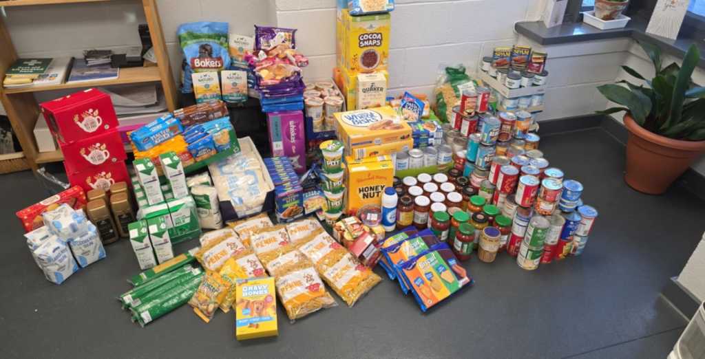 food-drive-collage-web-dec25_transdev-corner-web.png3_.png