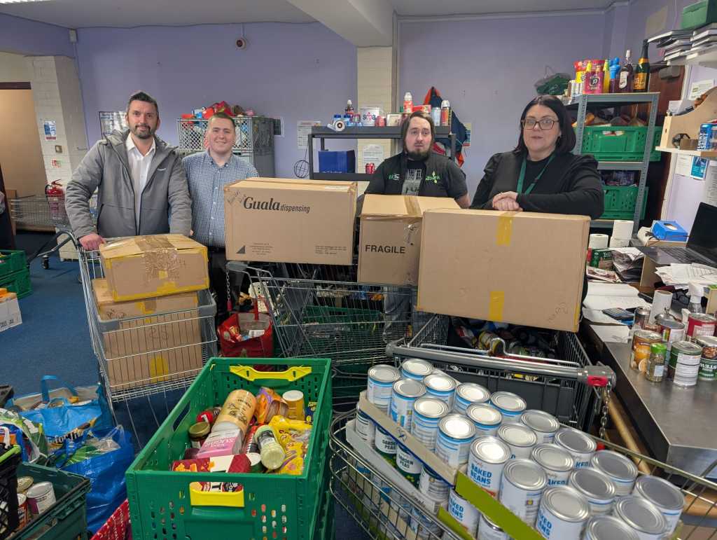 food-drive-collage-web-dec25_transdev-corner-web.png4_.jpeg