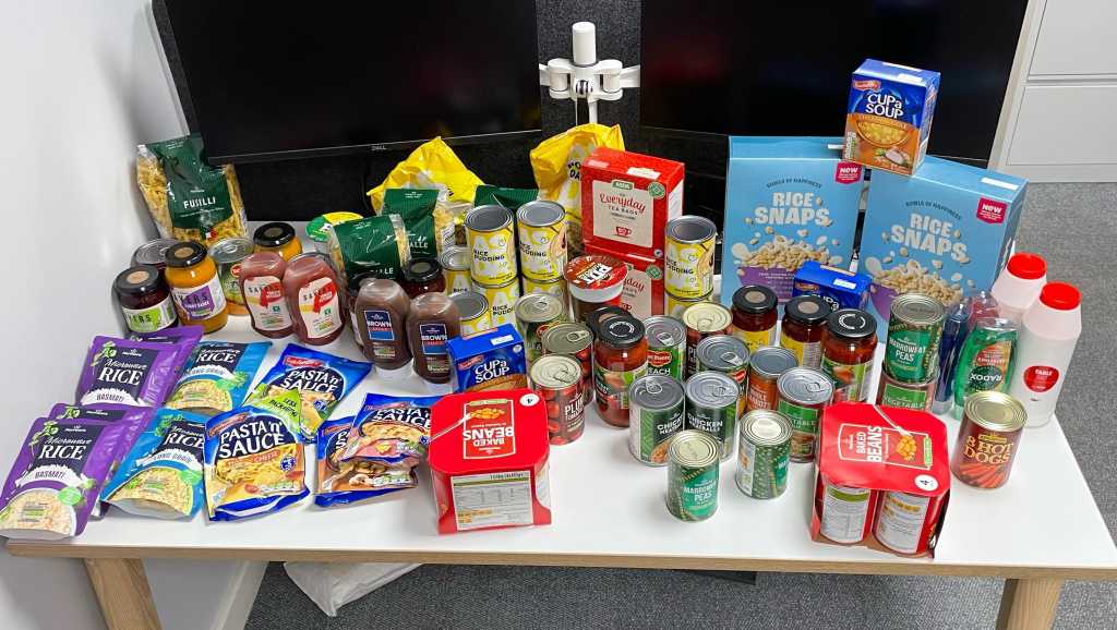 food-drive-collage-web-dec25_transdev-corner-web.png5_.jpg