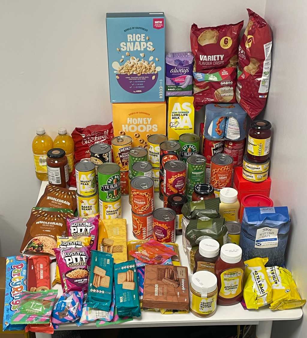 food-drive-collage-web-dec25_transdev-corner-web.png7_.jpg